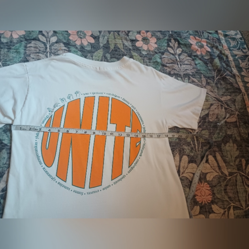 Vtg Garth Brooks 1994 Licensed Unite T Shirt Unisex Small Sign Language Concert - Picture 9 of 9